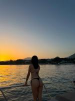 647163074: Chica busca chico en Málaga