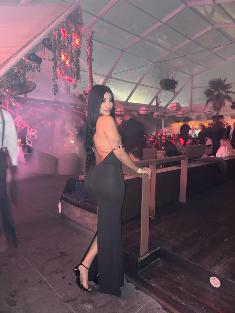 613758950: Chica busca chico en Alicante