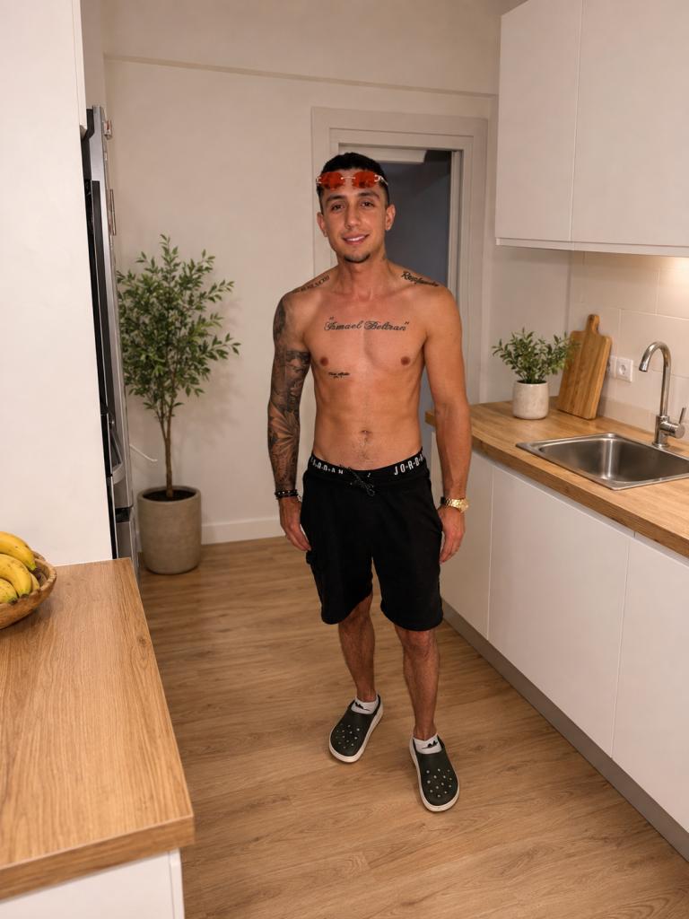 631367345: Chico busca chica en Mallorca