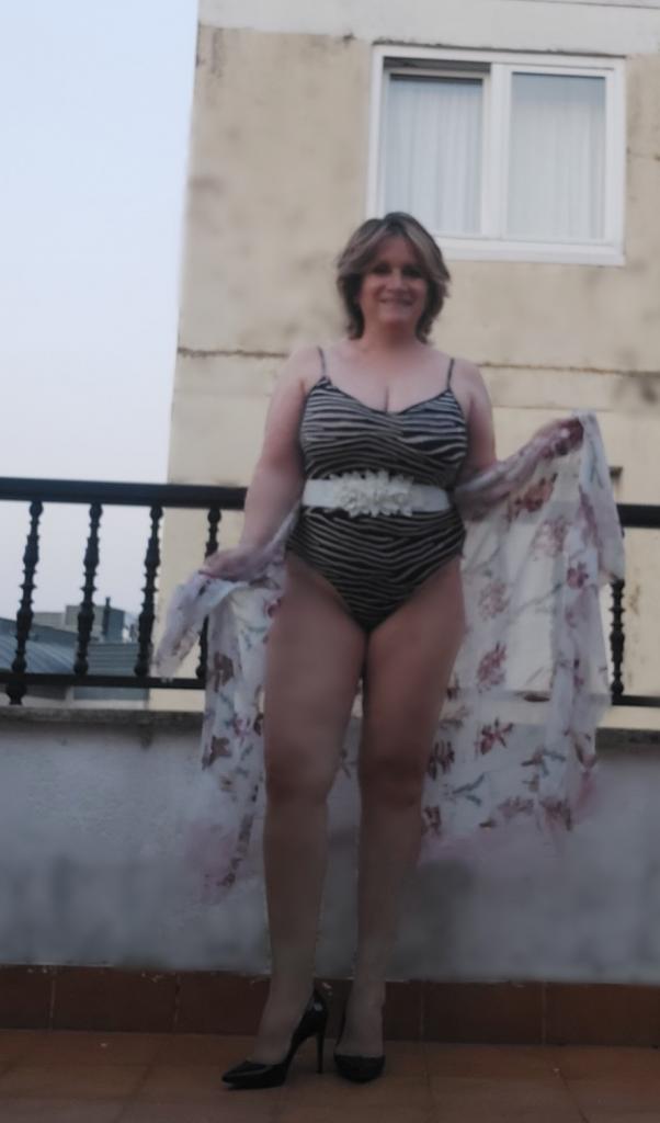 656607802: Chica busca chico en Pontevedra