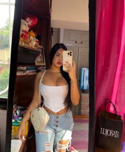 Chica busca chico en Huelva: 