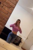 664198873: Chica busca chico en Barcelona