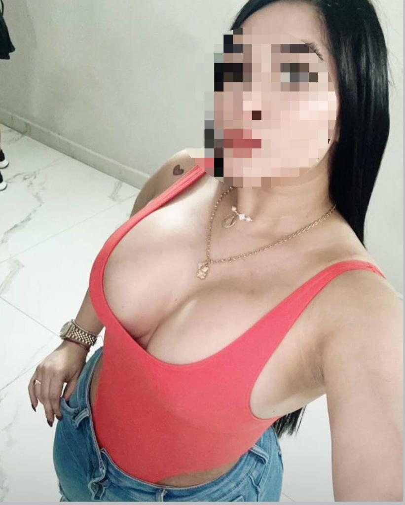 Chica busca chico en Cádiz: 