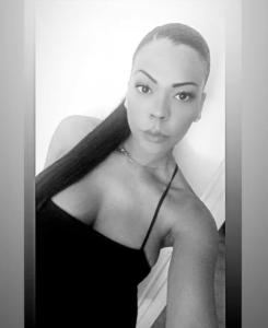 Chica busca chico en Málaga: Chica busca chico