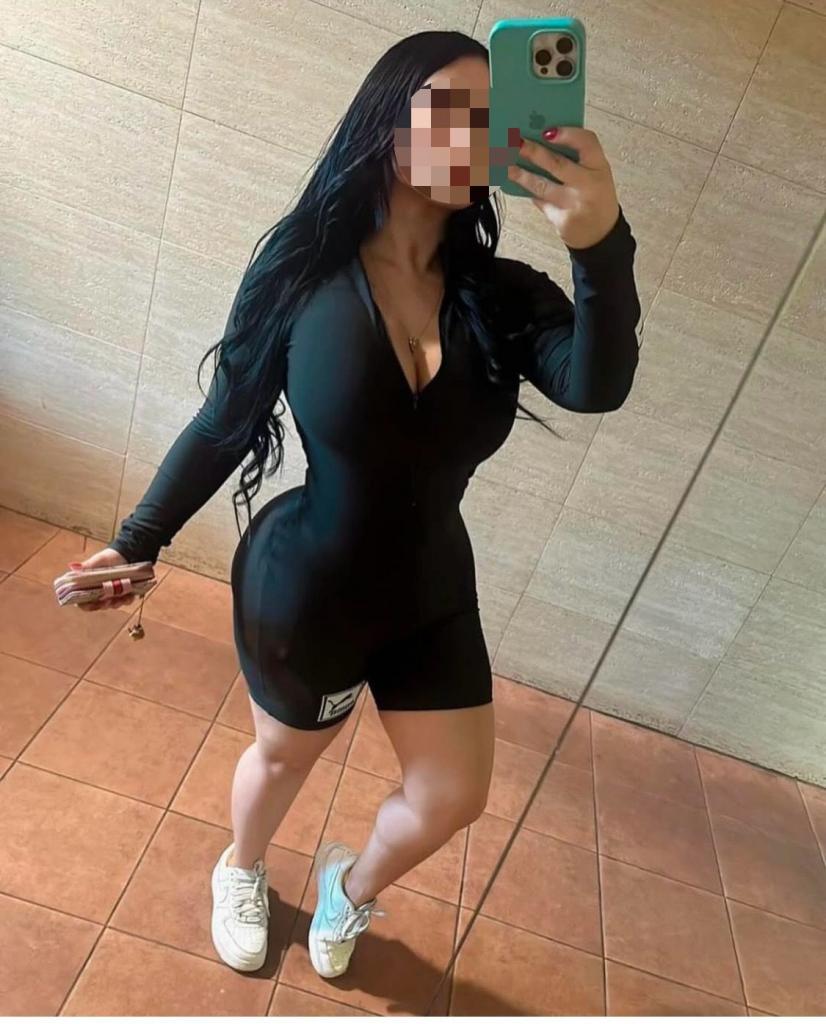 Chica busca chico en Cádiz: 