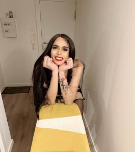 695401535: Transexual en Barcelona