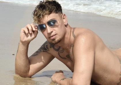 744756133: Chico busca chica en Valencia