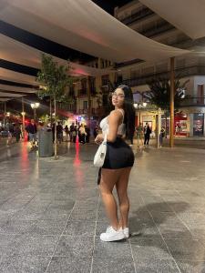 Chica busca chico en Tenerife: 