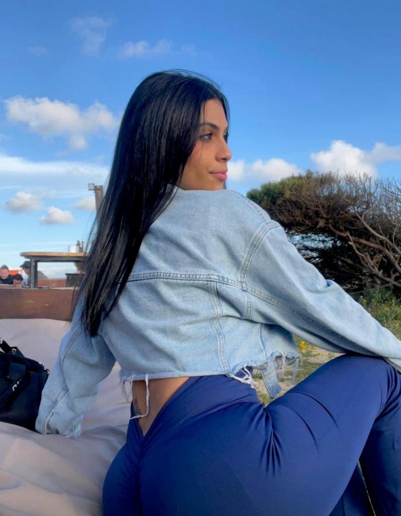 Chica busca chico en Cádiz: 