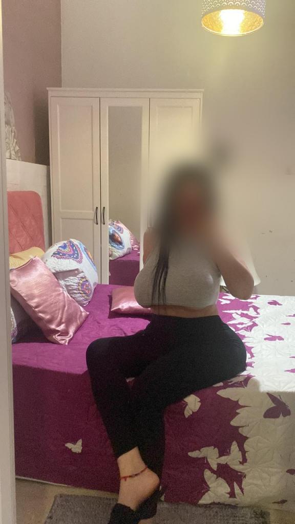 Chica busca chico en Sevilla: 