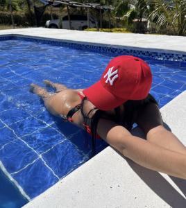 637777344: Chica busca chico en Barcelona