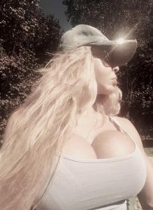 688373694: Travesti en León