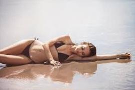 Chica busca chico en Ibiza: 