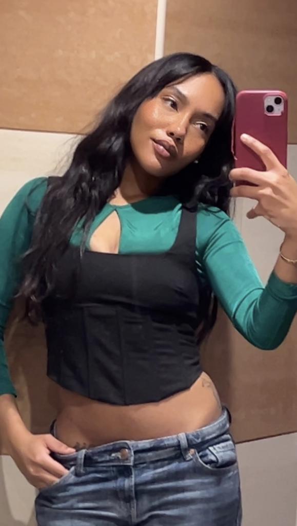 627886867: Chica busca chico en Barcelona