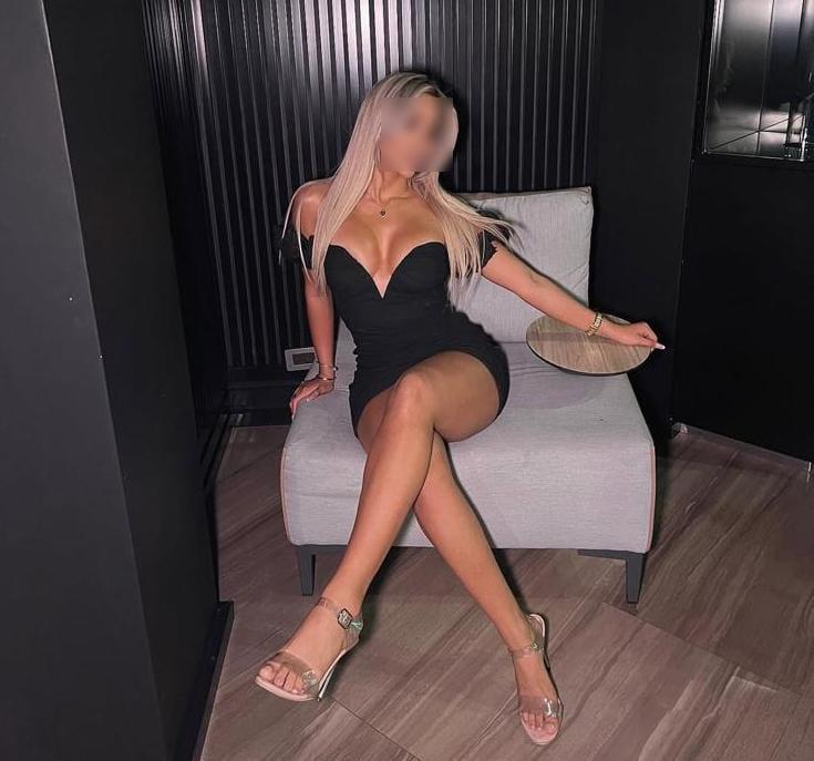 Chica busca chico en Almería: 