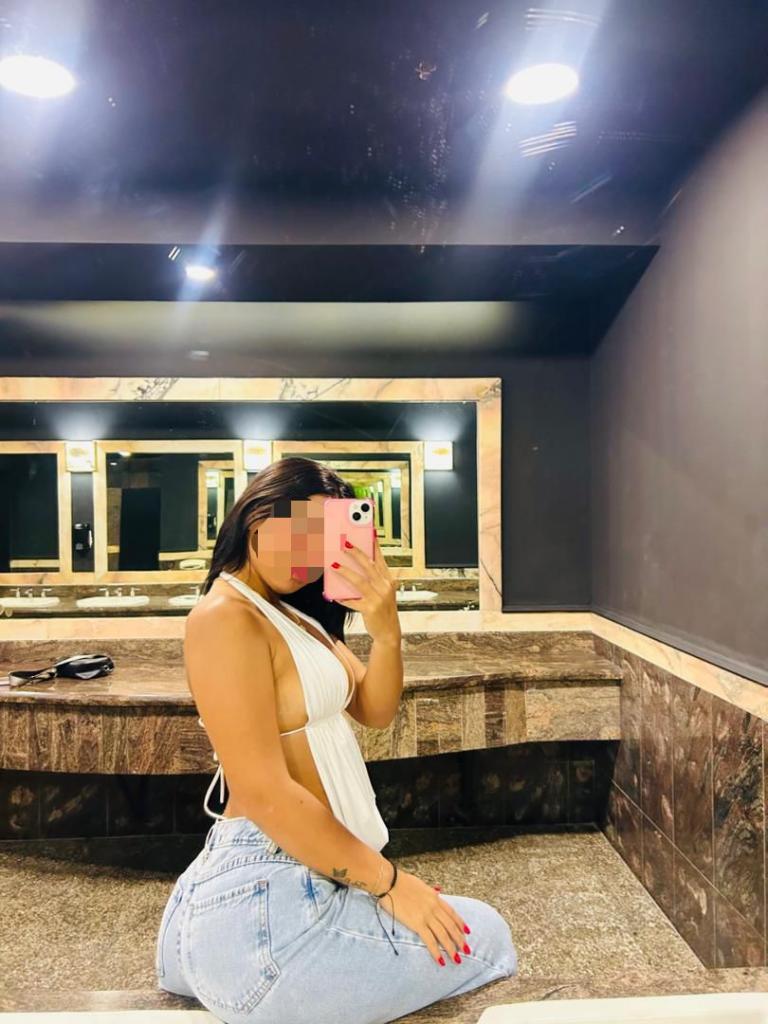 Chica busca chico en Sevilla: 