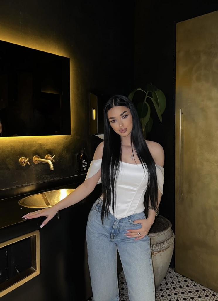 631382256: Chica busca chico en Málaga