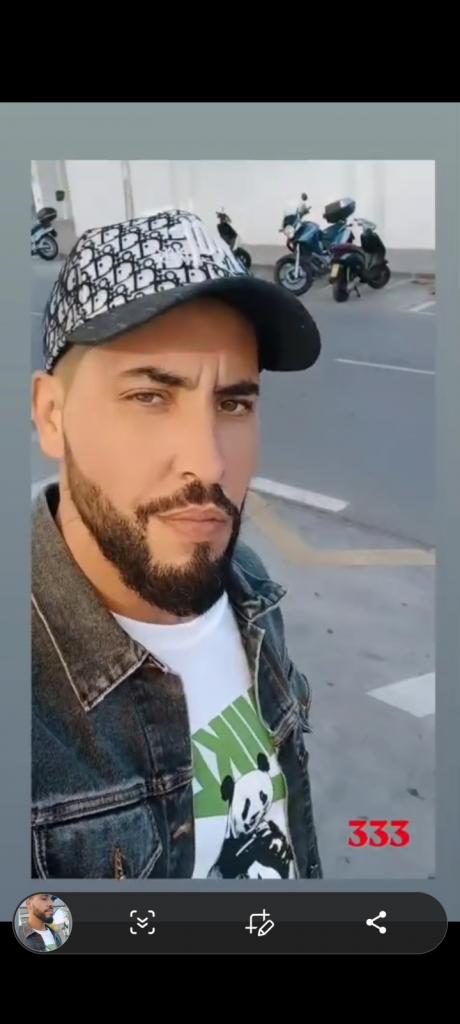 632421314: Chico busca chica en Málaga