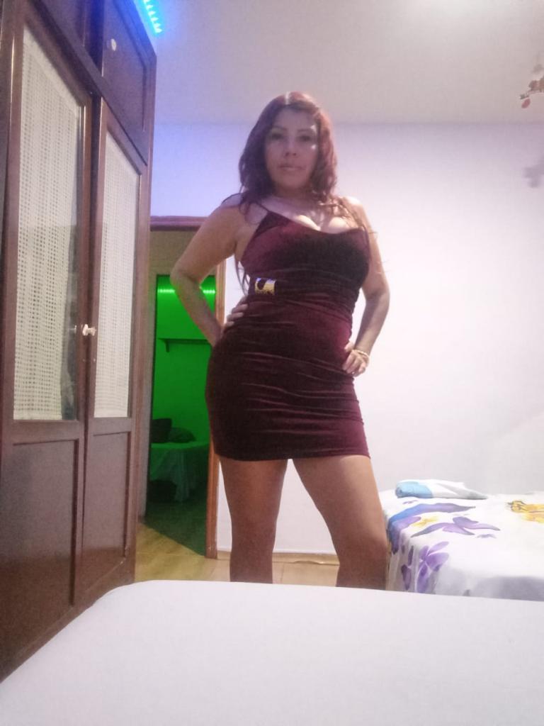 Chica busca chico en Huelva: 