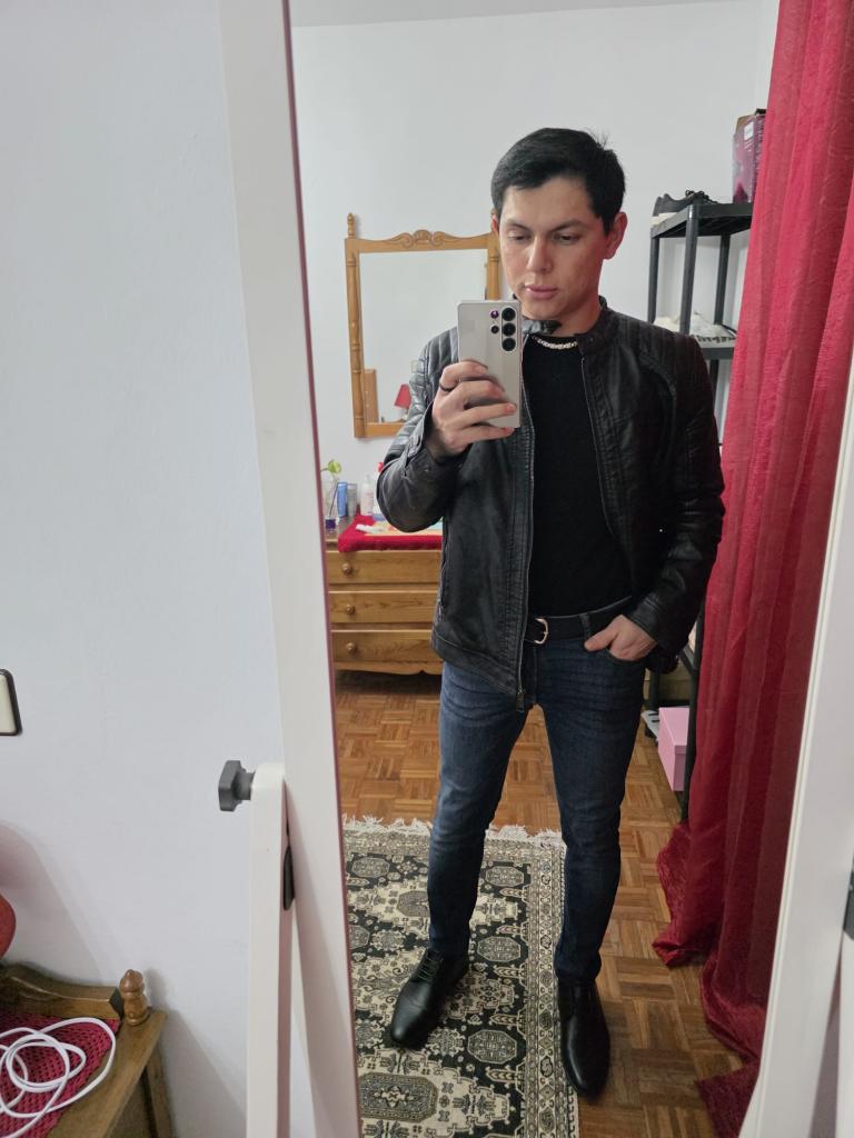 671349555: Chico busca chica en Asturias