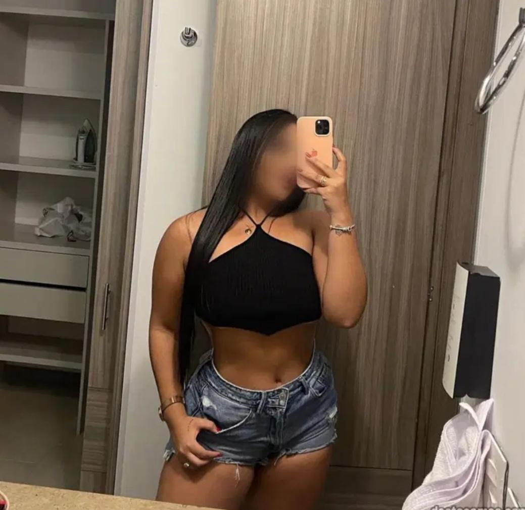 Chica busca chico en Almería: 