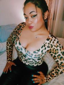 667069930: Chica busca chico en Madrid