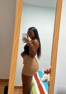 603971037: Chica busca chico en Sevilla