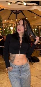 687795447: Chica busca chico en Barcelona