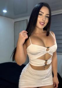 670064584: Chica busca chico en Barcelona