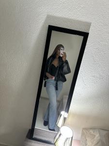 666735521: Chica busca chico en Gerona