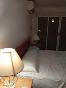 664400221: Chica busca chico en Valencia