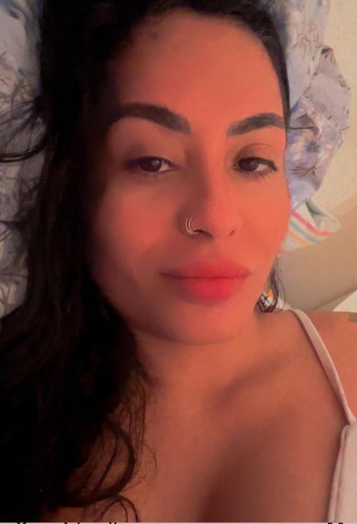 613458055: Chica busca chico en Alicante