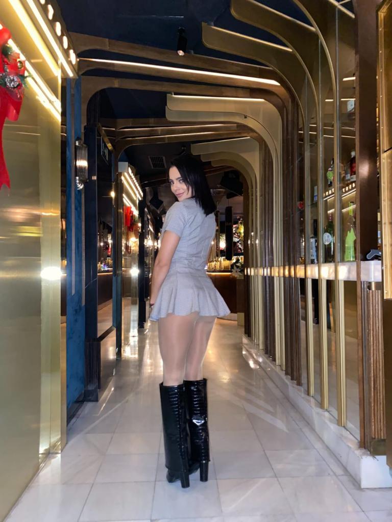 603805561: Chica busca chico en Barcelona