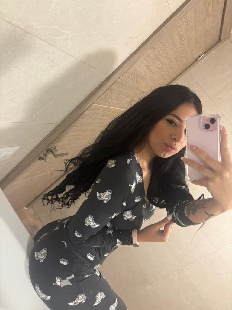 610155672: Chica busca chico en Almería