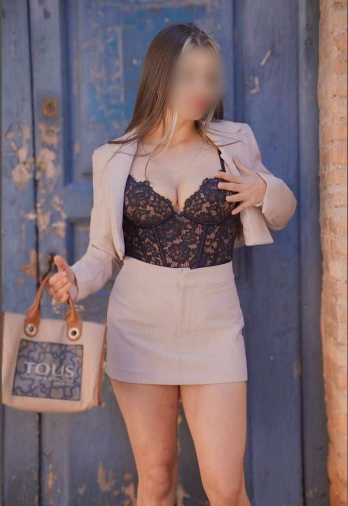 607436913: Chica busca chico en Murcia