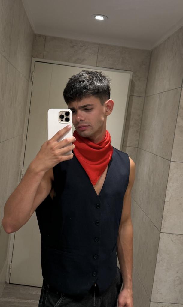 Chico busca chica en Málaga: 