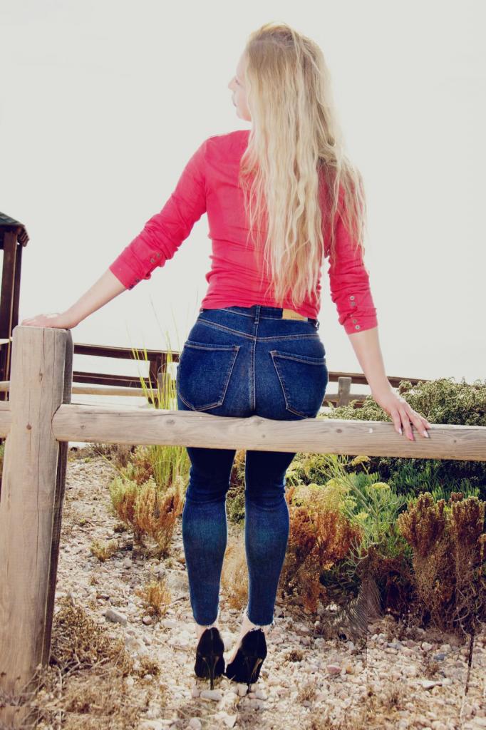 Chica busca chico en Almería: 