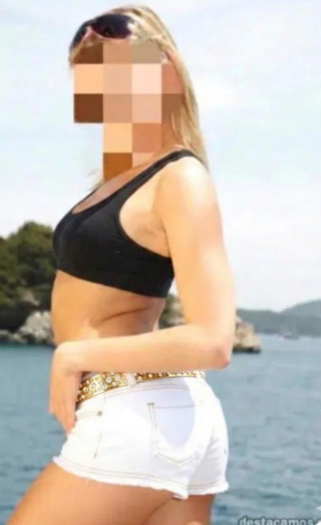 747420687: Chica busca chico en Barcelona