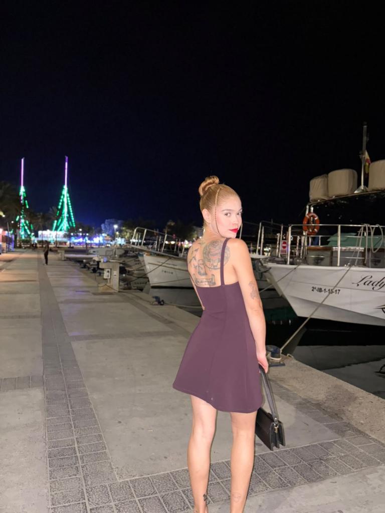 Chica busca chico en Ibiza: 