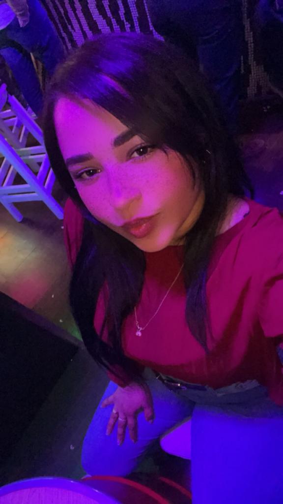 Chica busca chico en Sevilla: 