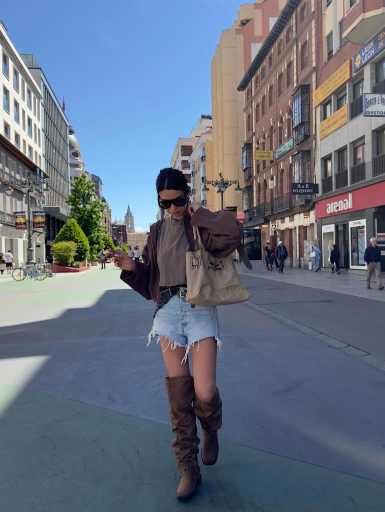 602450980: Chica busca chico en Cantabria
