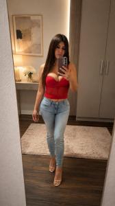 687658076: Chica busca chico en Sevilla