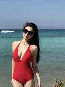 677438935: Chica busca chico en Valencia