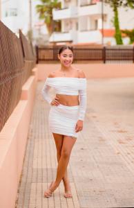 642144275: Chica busca chico en Ibiza