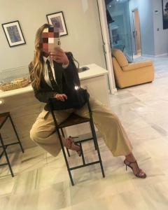 614869743: Chica busca chico en La Coruña
