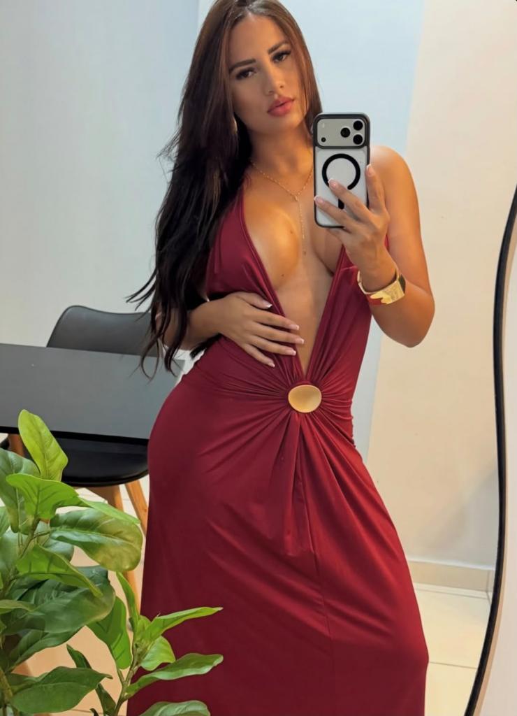 Chica busca chico en Cádiz: 