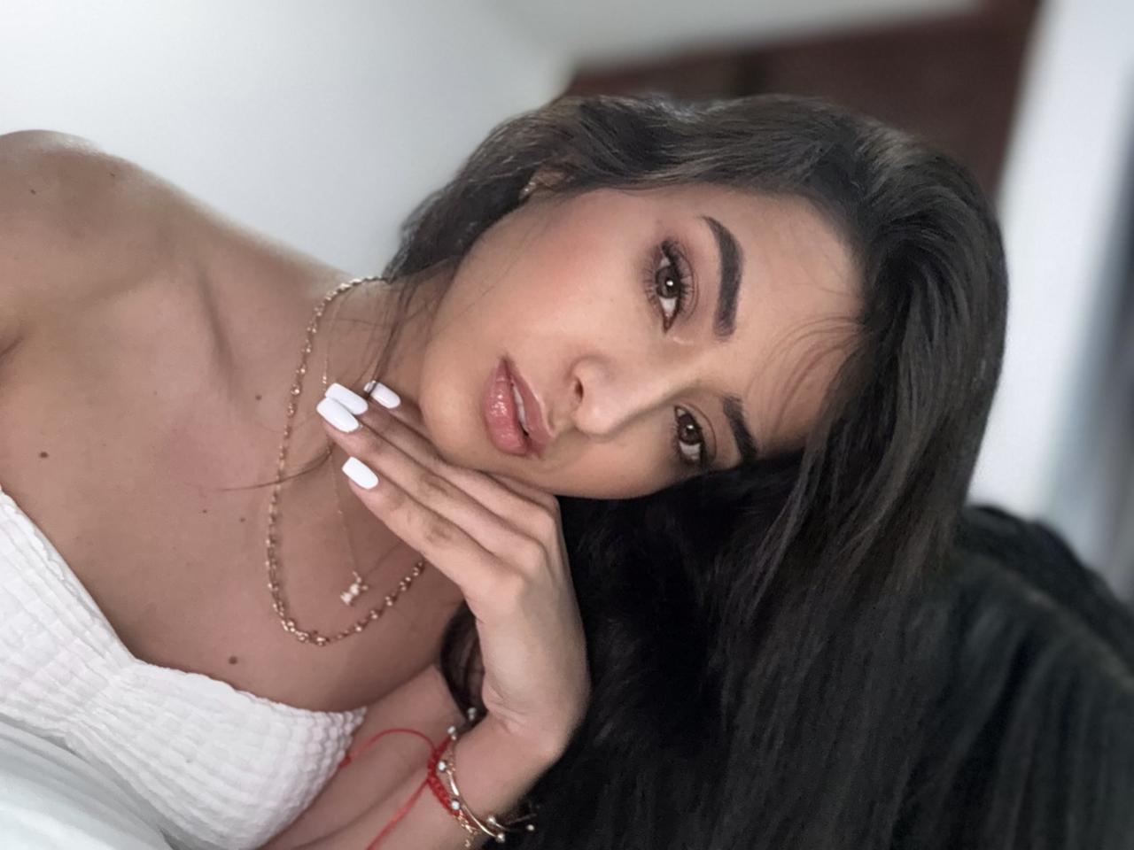 663936054: Chica busca chico en Ibiza