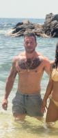 631880306: Chico busca chica en Barcelona