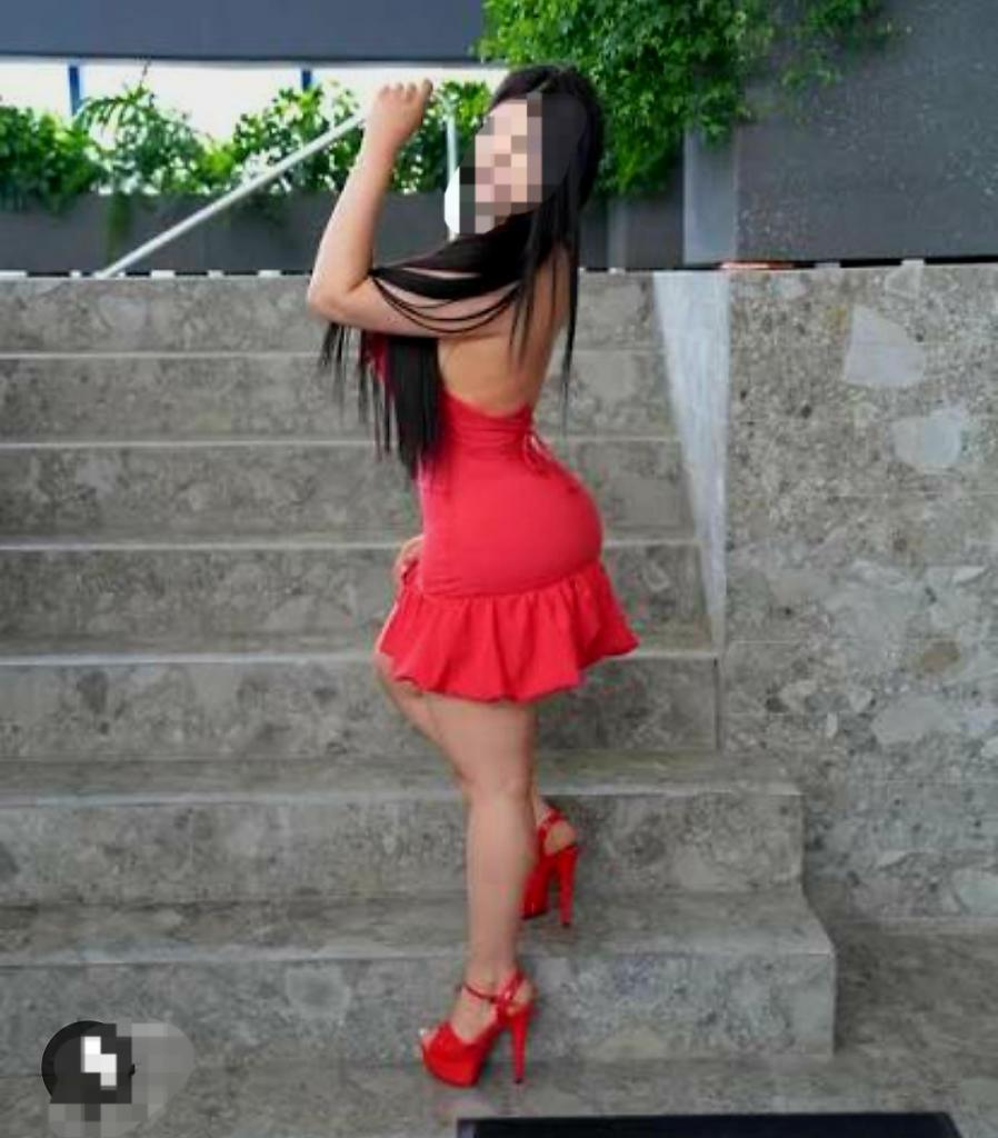 Chica busca chico en Almería: Chica busca chico