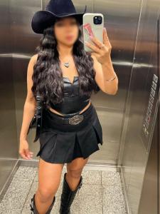 672297988: Chica busca chico en La Coruña